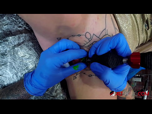 ❤️ Ekstreme tatuita varmulo Sully Savage ricevis tatuon sur sia klitoro ❤️ Faka video  ĉe ni % eo.yespornpics-com.ru% ﹏